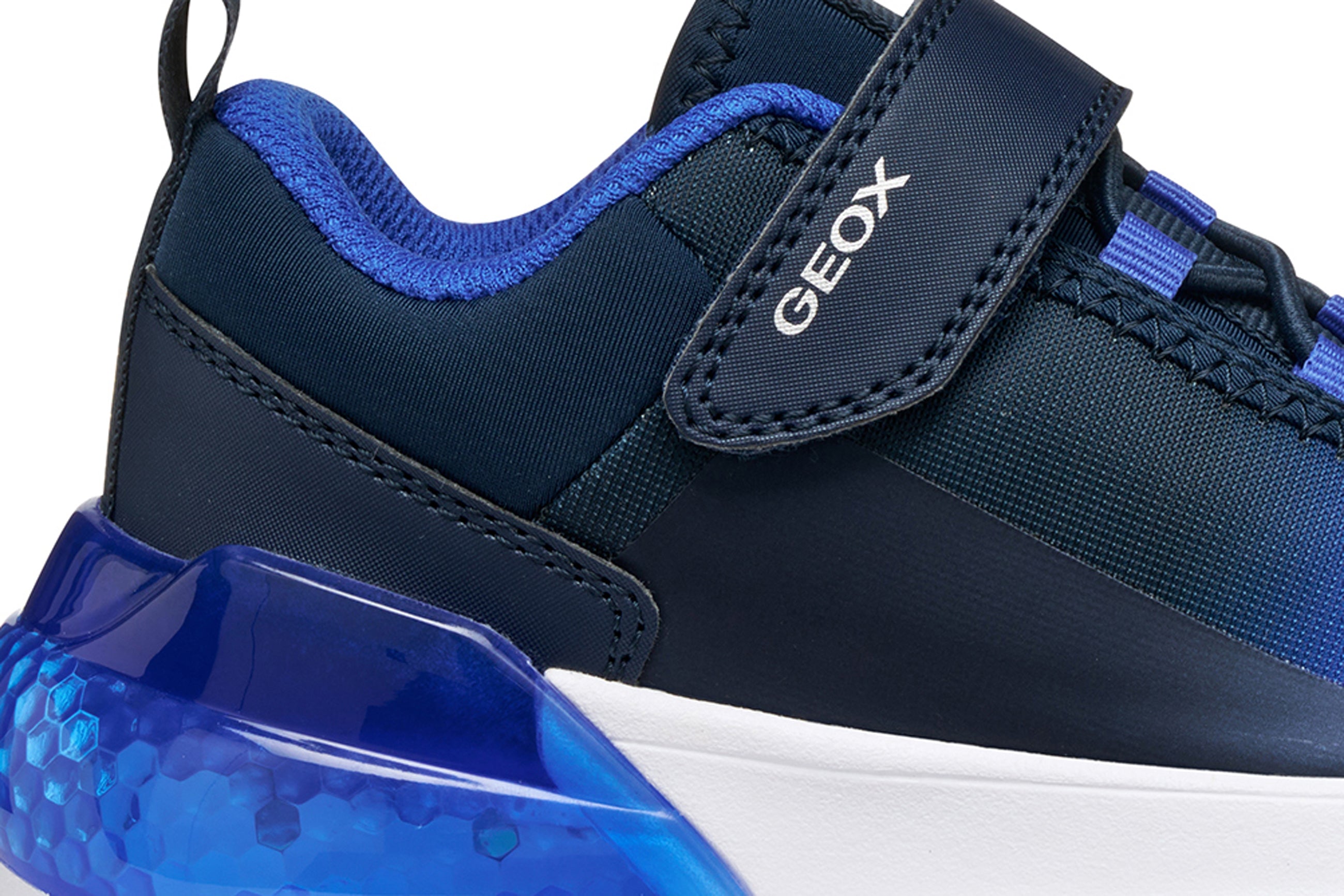 Geox J Activart Illuminus J56LYA 02A9J Navy Royal Boys Lights Trainer